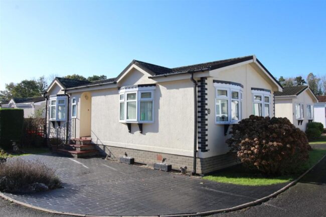 40 Knightcrest